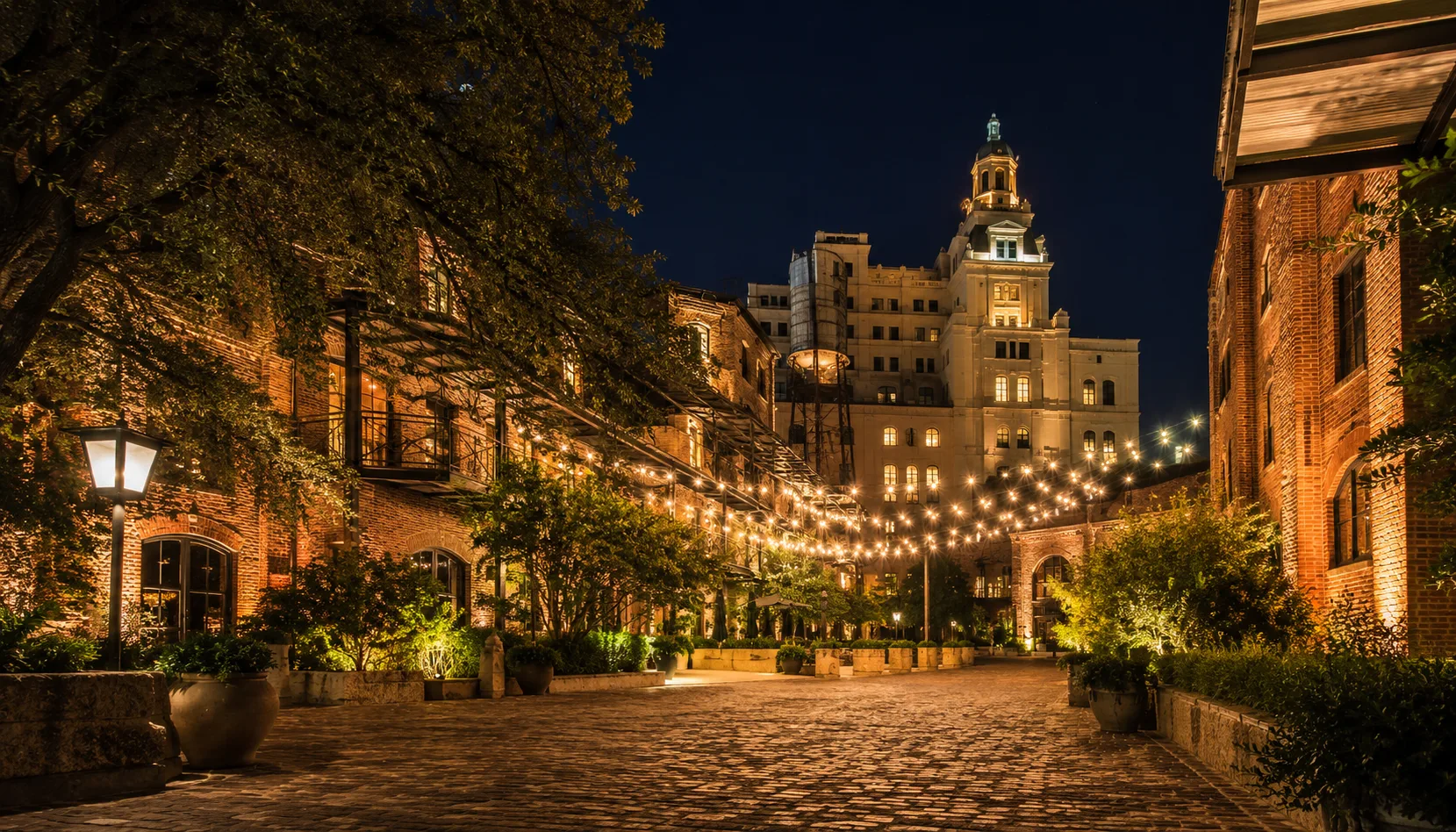 Pearl district nightlife San Antonio